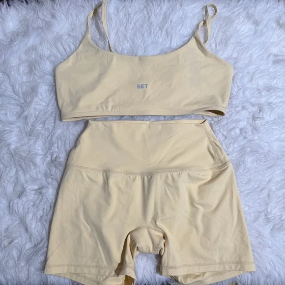 SET Active Butter Yellow Matching Set Airluxe Base Bra Shorts M / L SOLD OUT new - Picture 3 of 16